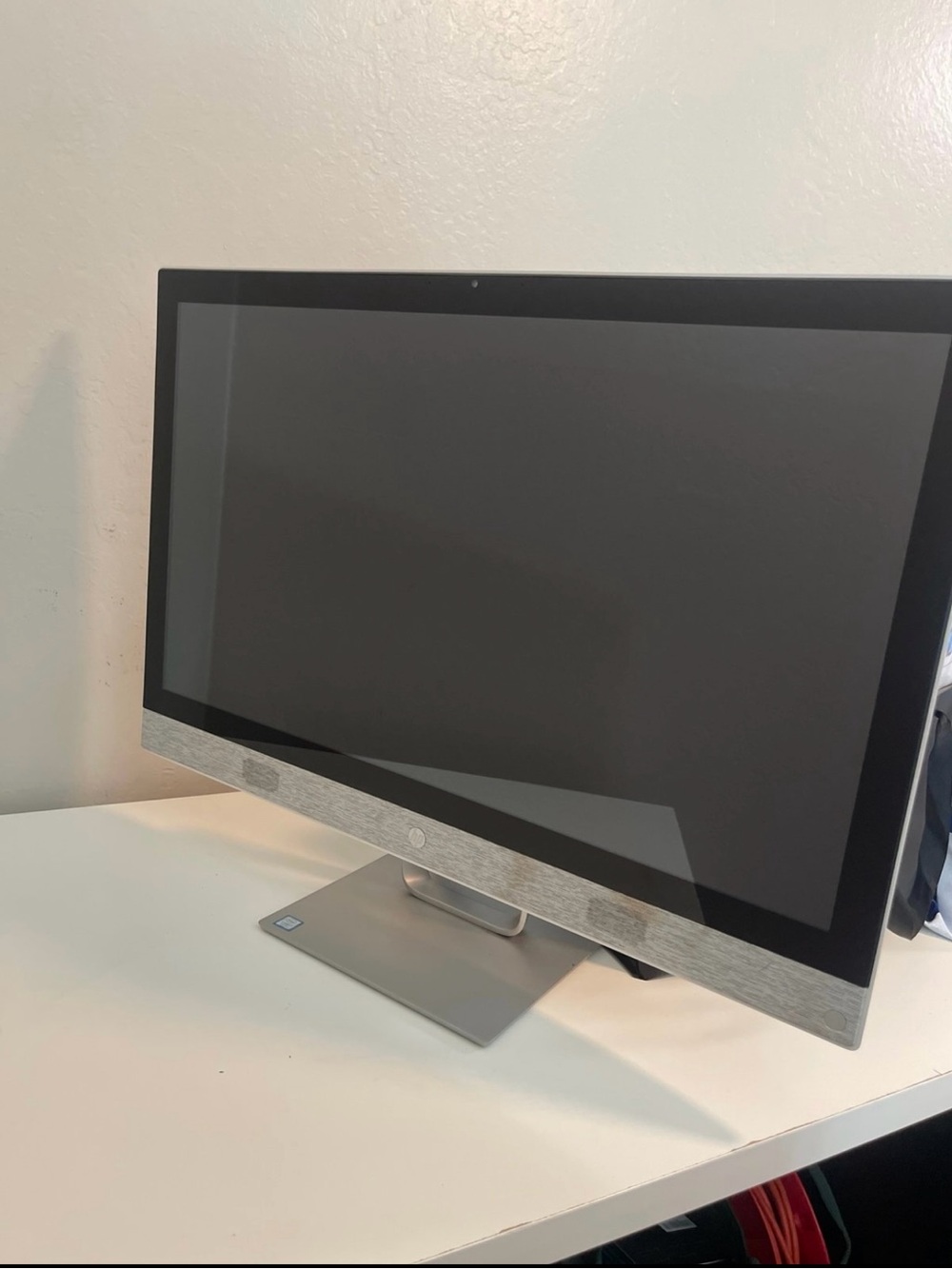 HP Pavilion All In One 27-r0xx Touchscreen
- Silver/Gray